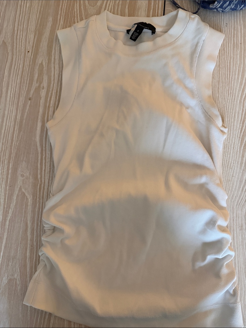 WHBM Women’s Sleeveless Ribbed Tank Top - white